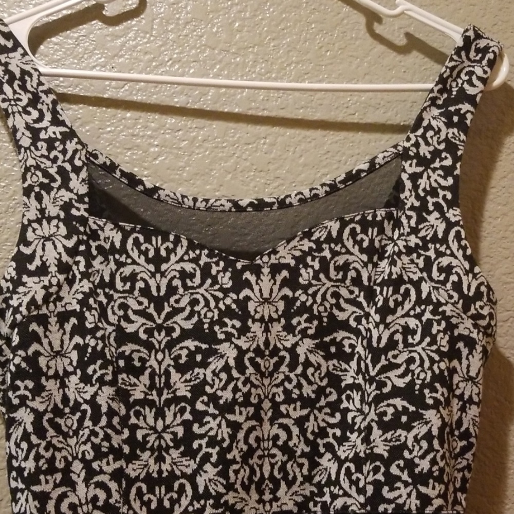 Dress - Picture 2 of 5